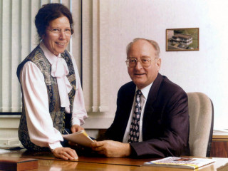 Firmengründer Hansjörg Holzapfel mit Ehefrau Christa 1995